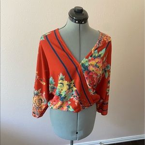 Lightweight top with fall colors